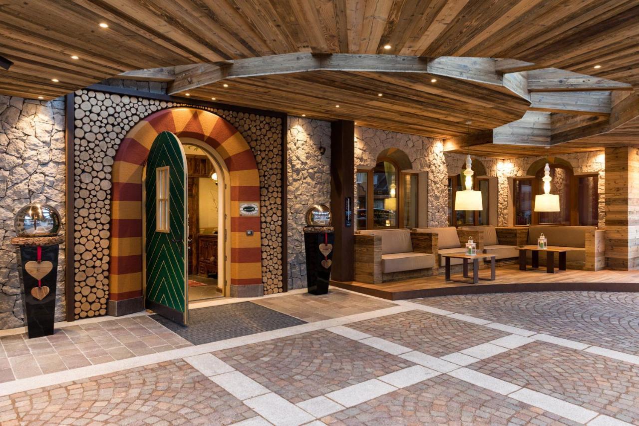 Croce Bianca Leisure & Spa Hotel Canazei Bagian luar foto