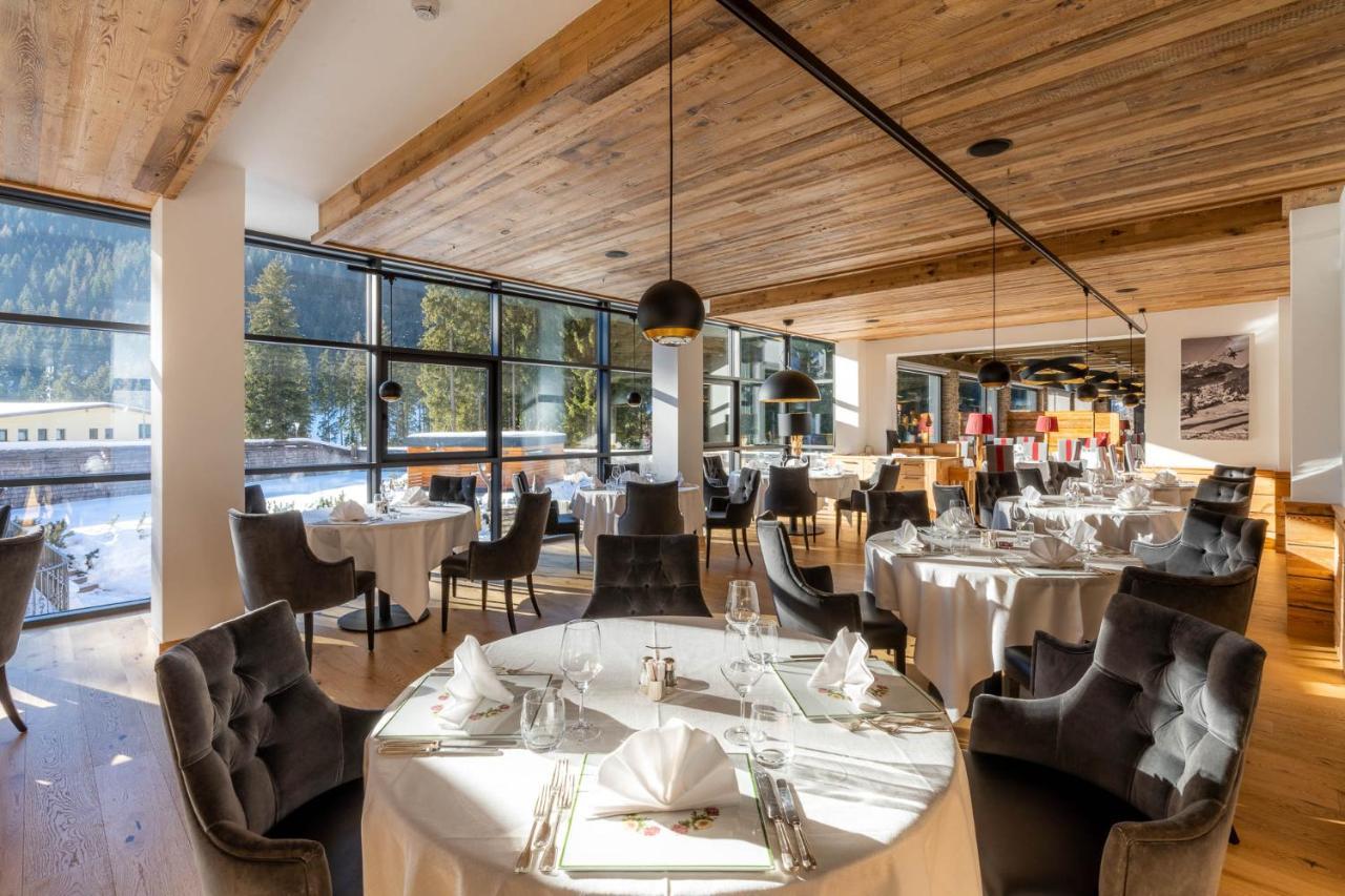 Croce Bianca Leisure & Spa Hotel Canazei Bagian luar foto
