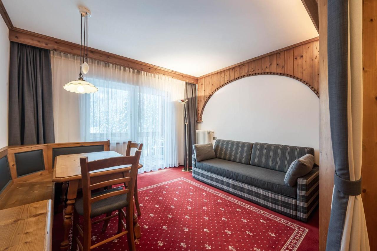 Croce Bianca Leisure & Spa Hotel Canazei Bagian luar foto