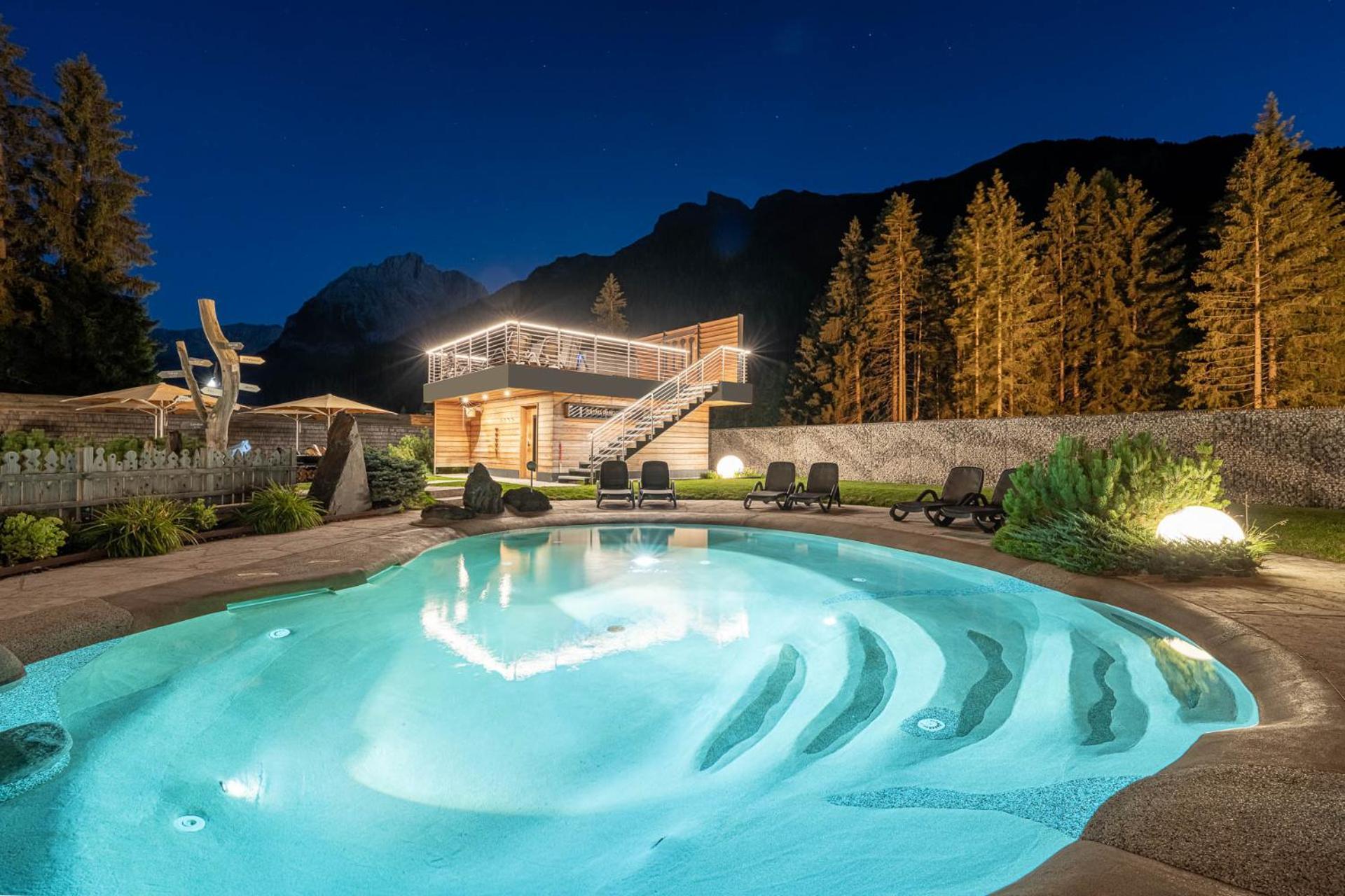 Croce Bianca Leisure & Spa Hotel Canazei Bagian luar foto