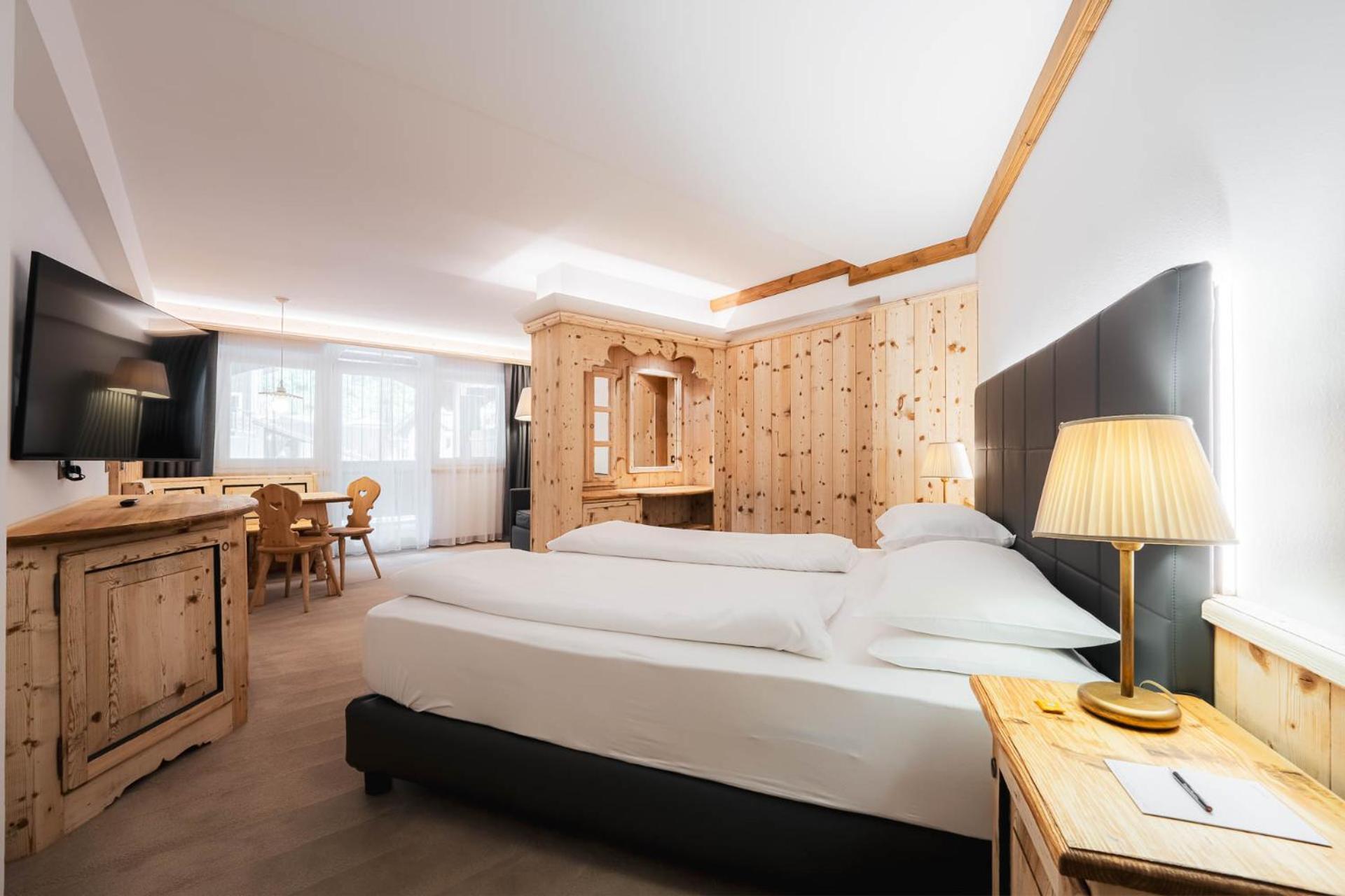 Croce Bianca Leisure & Spa Hotel Canazei Bagian luar foto