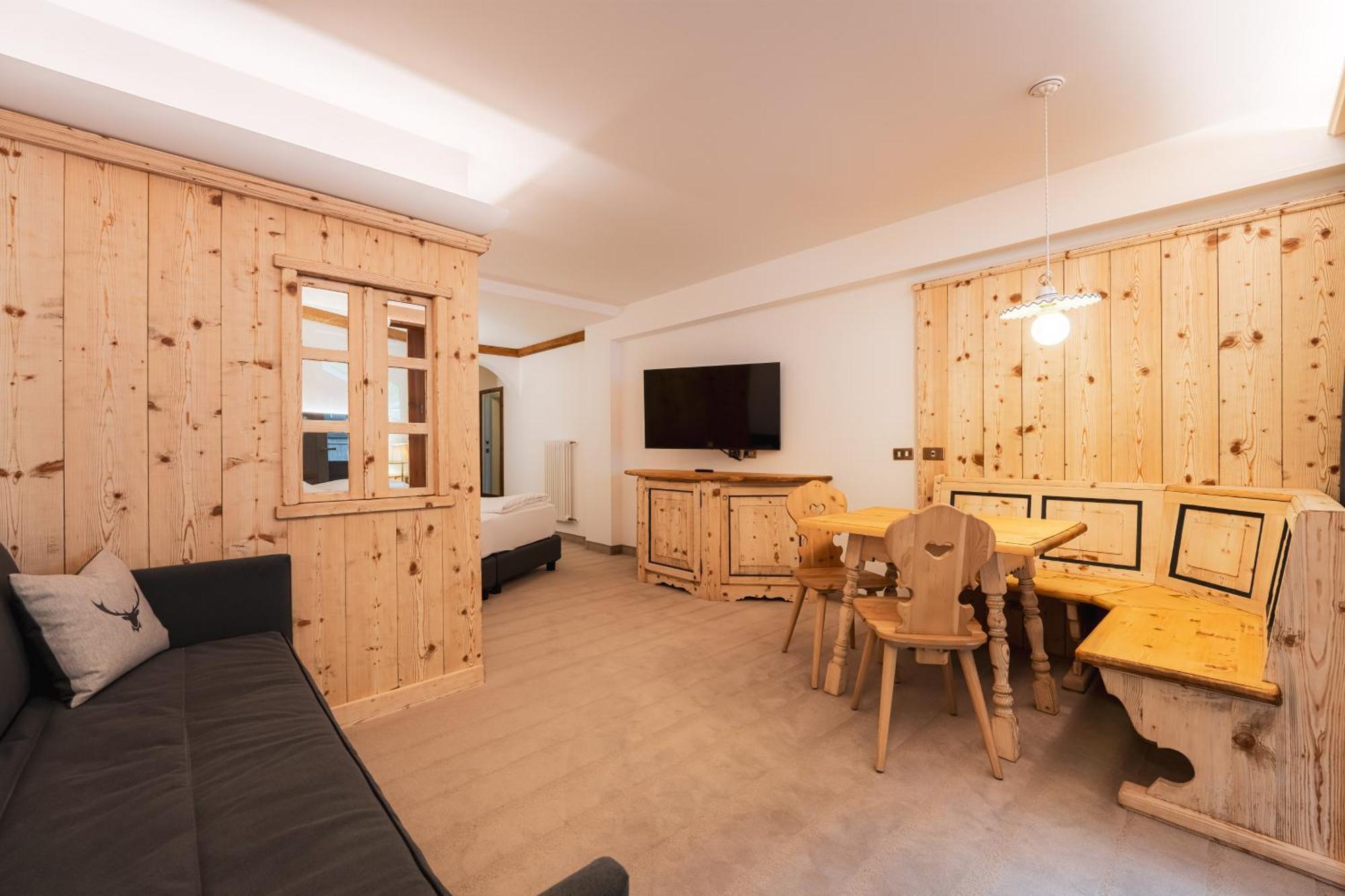 Croce Bianca Leisure & Spa Hotel Canazei Bagian luar foto